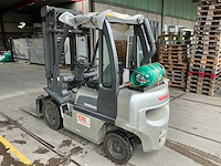 2005 nissan ud02a25pq vorkheftruck - afbeelding 10 van  15