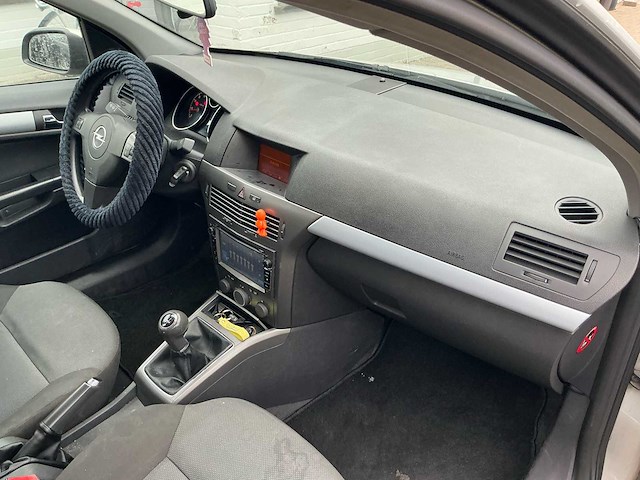 2005 opel astra a-h - afbeelding 28 van  45