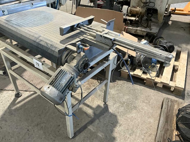 2005 overveld modulaire transportband voor kratten - afbeelding 2 van  8