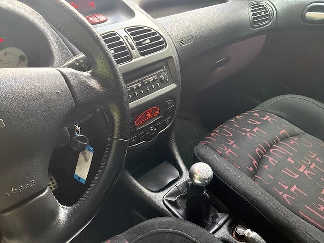 2005 peugeot 206 personenauto - afbeelding 12 van  17