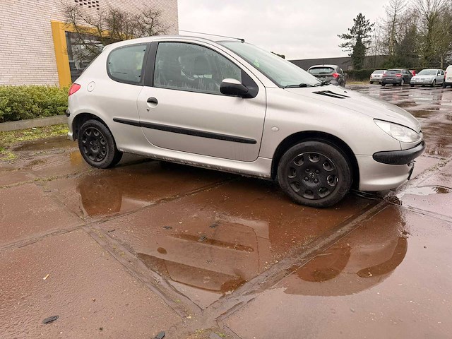 2005 peugeot 206 personenauto - afbeelding 12 van  15