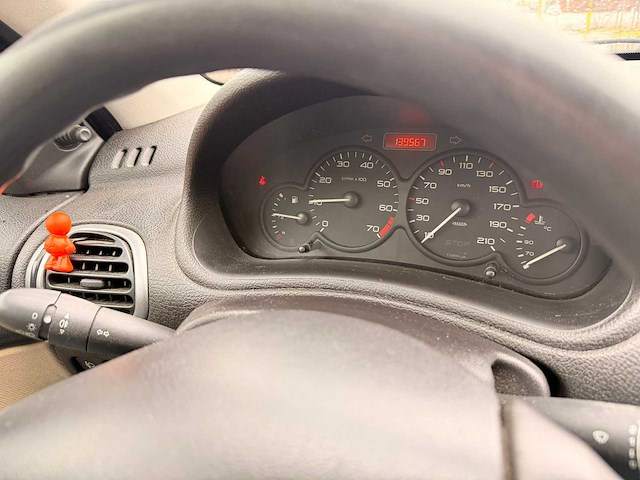 2005 peugeot 206 personenauto - afbeelding 3 van  7