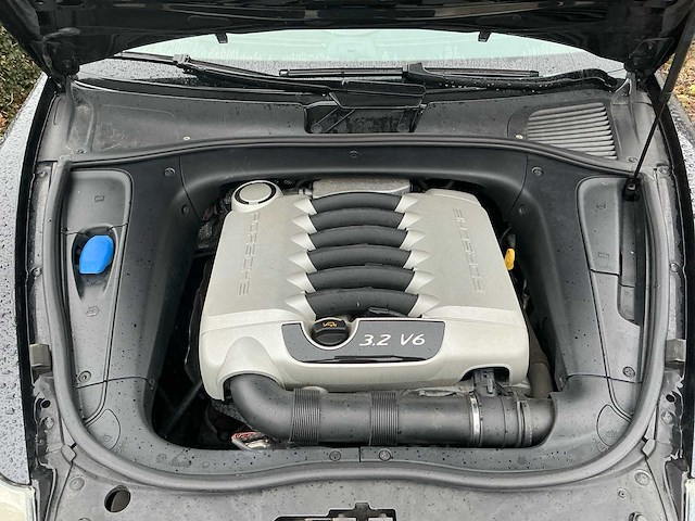 2005 porsche cayenne personenauto - afbeelding 16 van  37