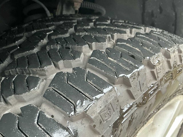 2005 porsche cayenne personenauto - afbeelding 19 van  37