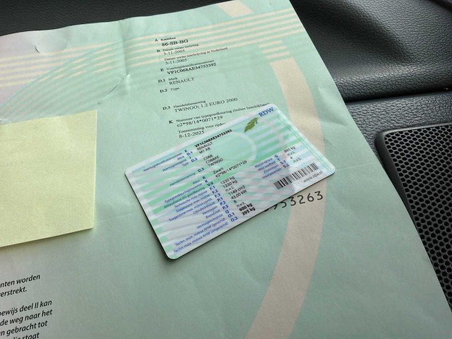 2005 renault twingo personenauto - afbeelding 13 van  20