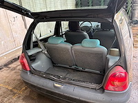 2005 renault twingo personenauto - afbeelding 8 van  17
