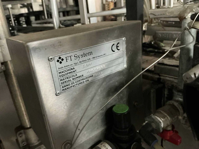 2005 sacmi labelling opera 200rf etiketteermachine - afbeelding 22 van  31