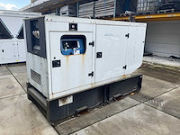 2005 sdmo r110k stroomgenerator niet compleet - afbeelding 1 van  10