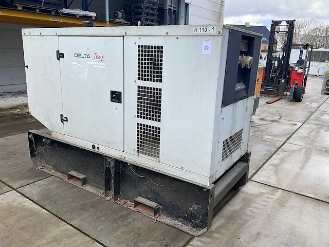 2005 sdmo r110k stroomgenerator niet compleet - afbeelding 4 van  10