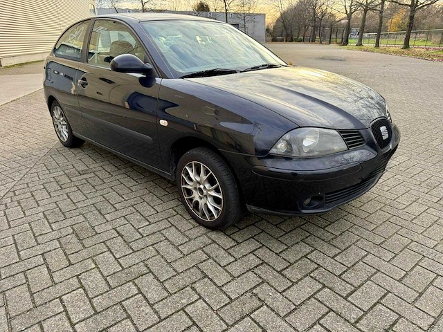 2005 seat ibiza personenauto - afbeelding 13 van  19
