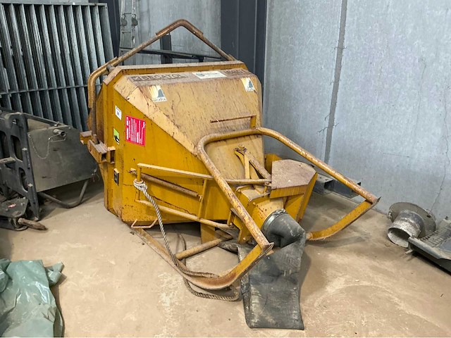 2005 secatol betonkubel - afbeelding 1 van  10