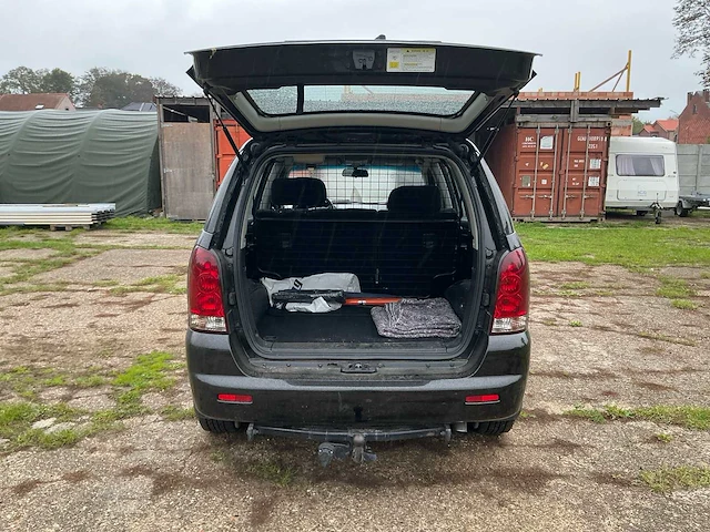 2005 ssangyong rexton 2.7 xdi - 4x4 - lichte vracht - afbeelding 9 van  31