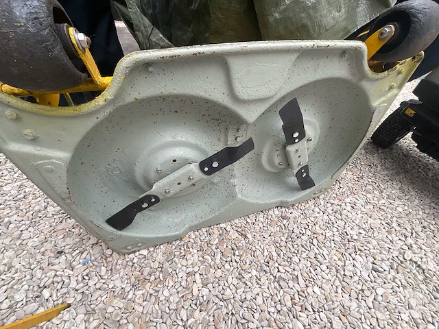 2005 stiga ready hst (hydrostatische) tractor typ maaier - afbeelding 4 van  14