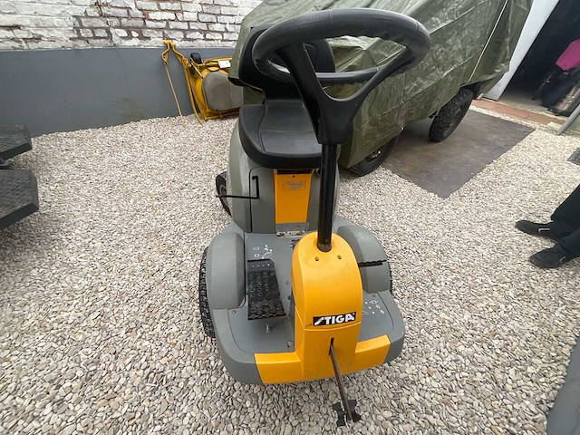 2005 stiga ready hst (hydrostatische) tractor typ maaier - afbeelding 11 van  14