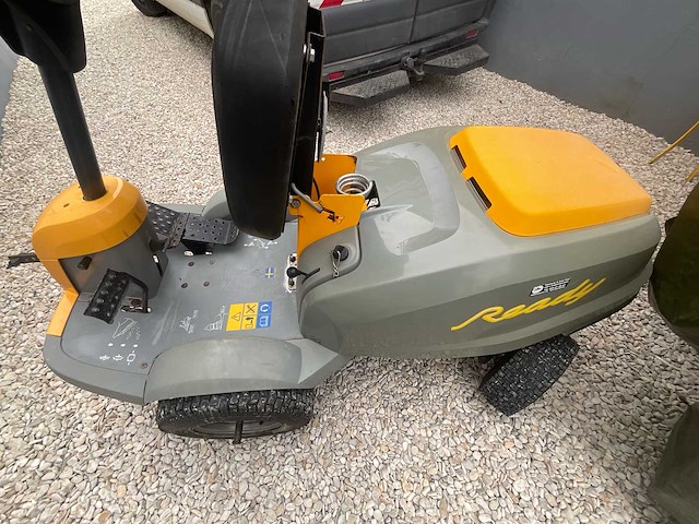 2005 stiga ready hst (hydrostatische) tractor typ maaier - afbeelding 12 van  14