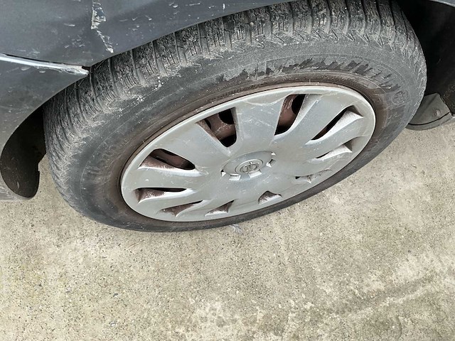 2005 volkswagen passat - afbeelding 17 van  31