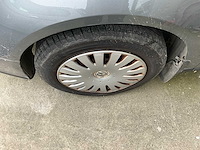 2005 volkswagen passat - afbeelding 19 van  31