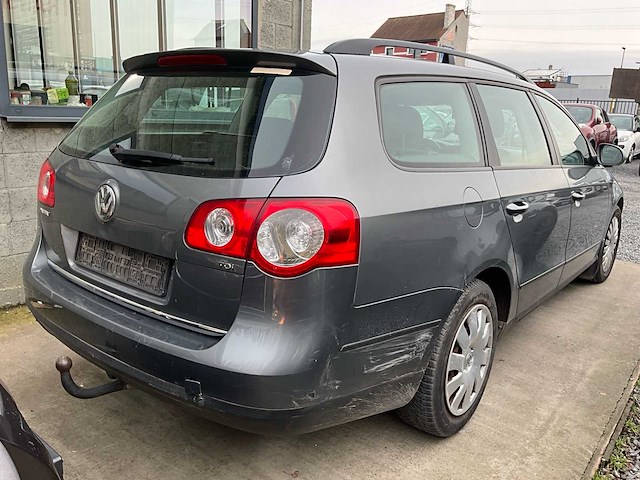 2005 volkswagen passat - afbeelding 26 van  31