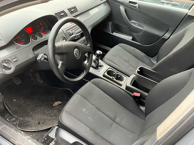 2005 volkswagen passat - afbeelding 30 van  31