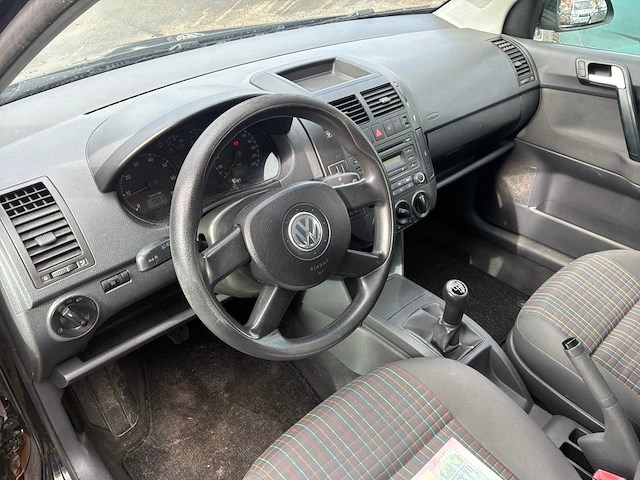 2005 volkswagen polo personenauto - afbeelding 5 van  19