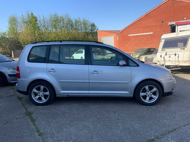 2005 volkswagen touran 2.0 fsi personenauto - afbeelding 16 van  21