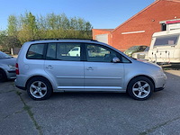 2005 volkswagen touran 2.0 fsi personenauto - afbeelding 16 van  21