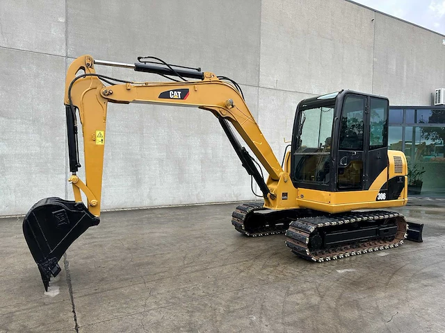 2006 - caterpillar - 306 - midi-excavator - afbeelding 1 van  40