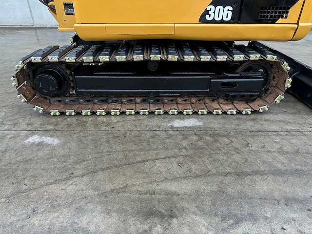 2006 - caterpillar - 306 - midi-excavator - afbeelding 13 van  40