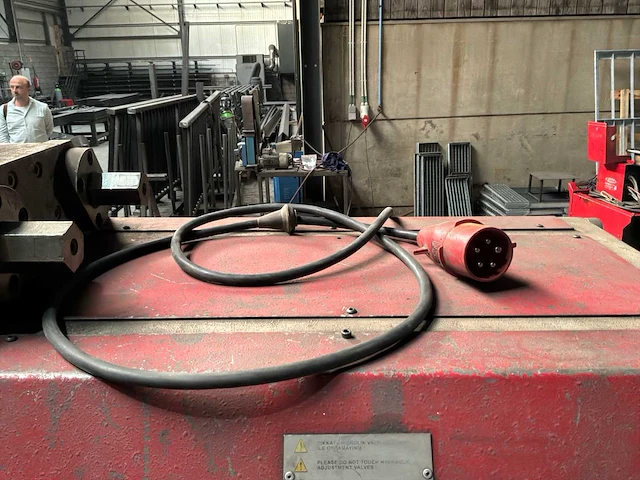 2006 akyapak model: apk 81 roller bending machine / roller bending machine - 3-roller hydraulische buigmachine – 5,5 kw + veel rollers - afbeelding 18 van  18