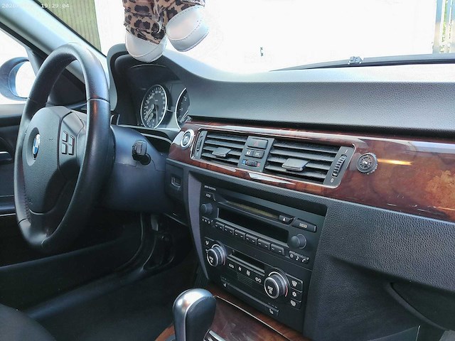 2006 bmw 320i - personenauto - afbeelding 19 van  43