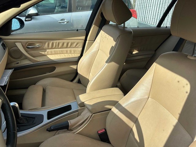 2006 bmw 320i personenauto - afbeelding 12 van  24