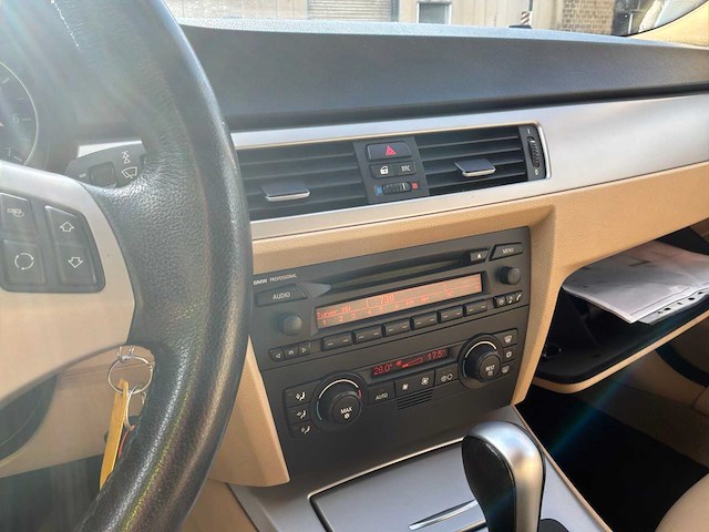 2006 bmw 320i personenauto - afbeelding 14 van  24