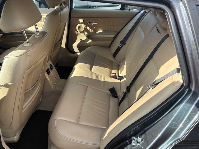 2006 bmw 320i personenauto - afbeelding 19 van  24
