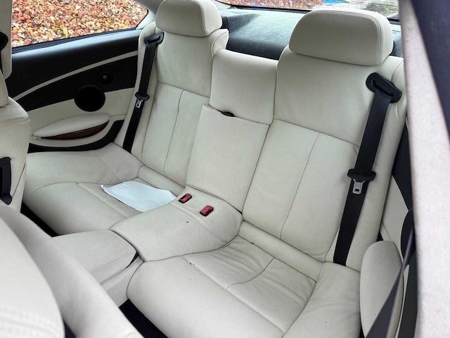 2006 bmw 650i personenauto - afbeelding 2 van  17