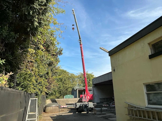 2006 böcker ahk 25/800 mobiele dakwerkerskraan - afbeelding 1 van  24