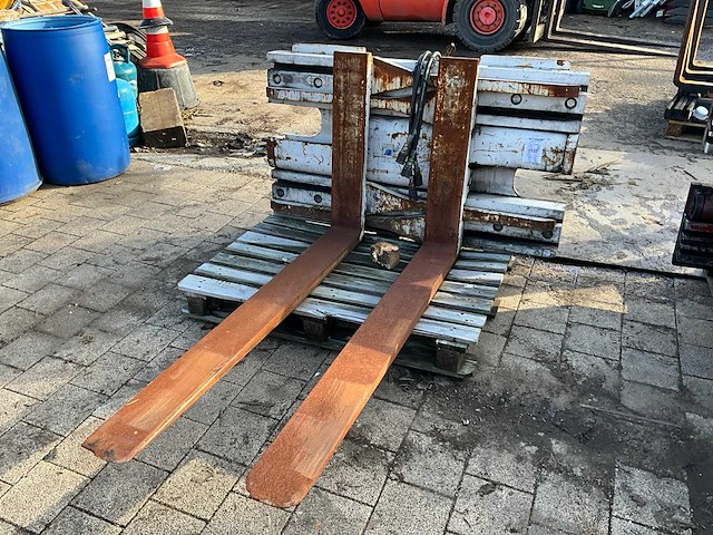 2006 cascade 70d-cfs-ca61x hydraulische vorkenklem (70d71846-a-499467-1) - afbeelding 1 van  9