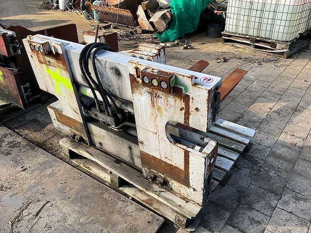 2006 cascade 70d-cfs-ca61x hydraulische vorkenklem (70d71846-a-499467-1) - afbeelding 4 van  9