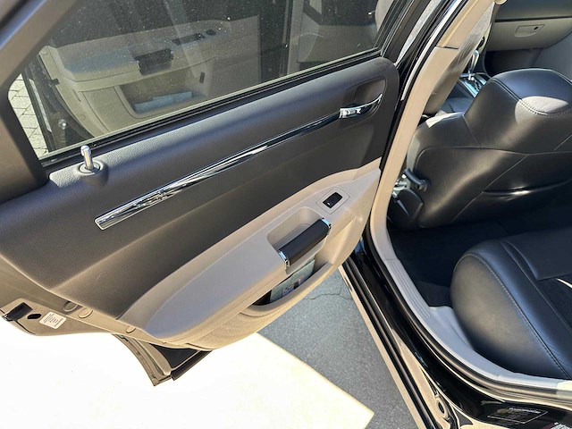 2006 chrysler 300c srt8 6.1 hemi v8 - afbeelding 2 van  69