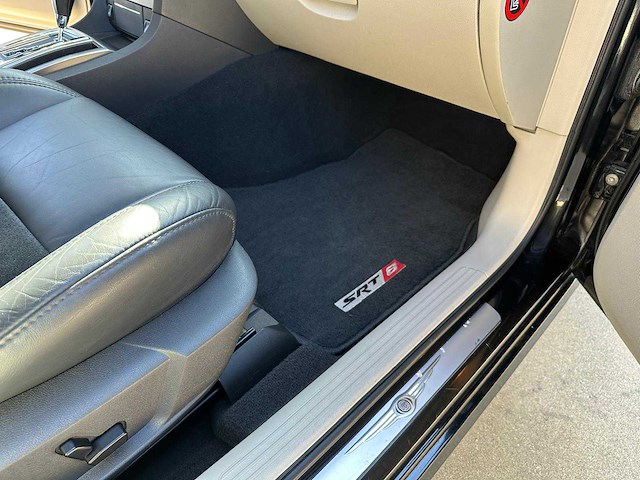 2006 chrysler 300c srt8 6.1 hemi v8 - afbeelding 29 van  69