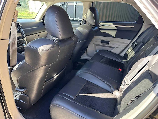 2006 chrysler 300c srt8 6.1 hemi v8 - afbeelding 69 van  69