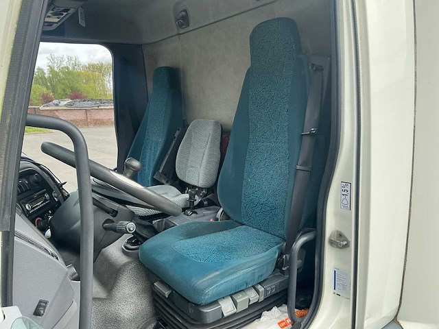 2006 daf lf45 vrachtwagen paardentransport - afbeelding 22 van  48