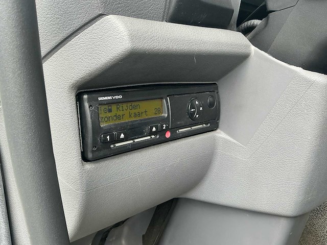 2006 daf lf45 vrachtwagen paardentransport - afbeelding 24 van  48