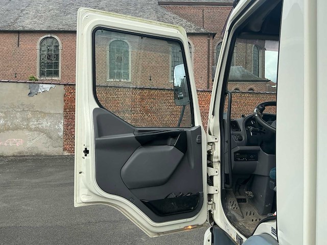 2006 daf lf45 vrachtwagen paardentransport - afbeelding 26 van  48