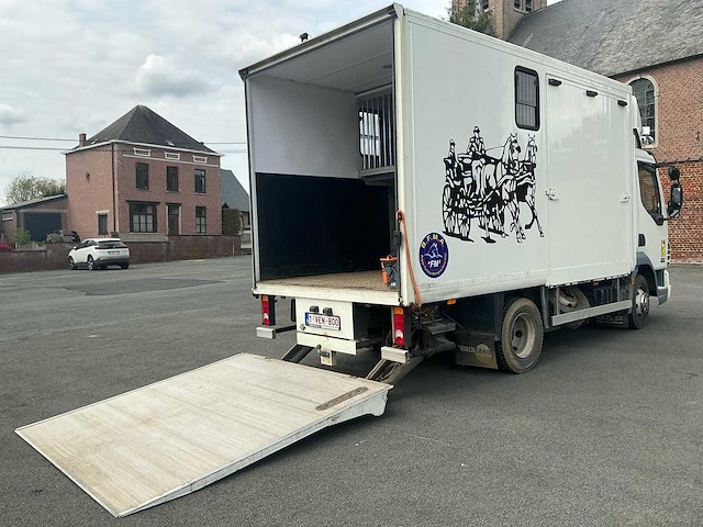 2006 daf lf45 vrachtwagen paardentransport - afbeelding 44 van  48