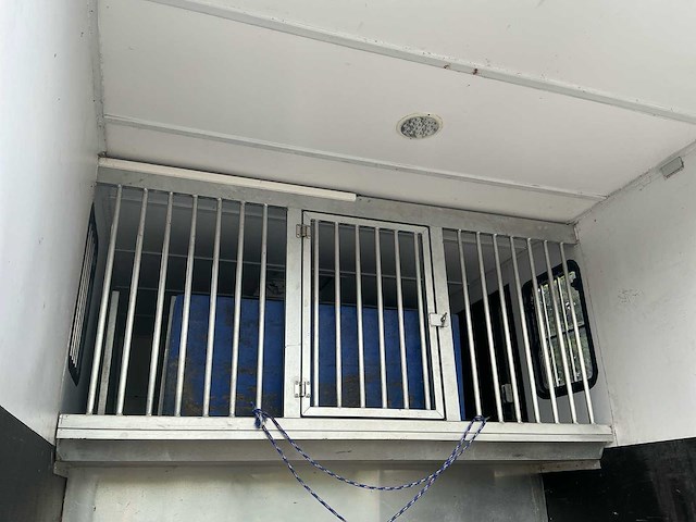 2006 daf lf45 vrachtwagen paardentransport - afbeelding 46 van  48