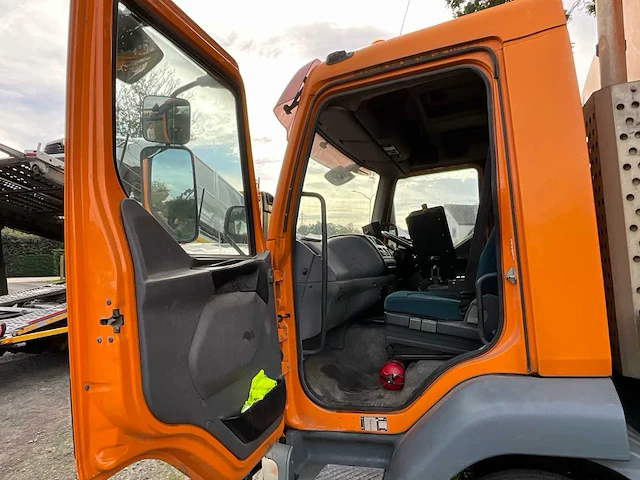2006 daf lf55 vrachtwagen veegmachine - afbeelding 15 van  50