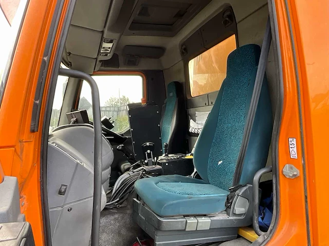 2006 daf lf55 vrachtwagen veegmachine - afbeelding 16 van  50