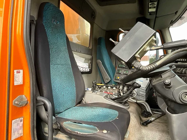 2006 daf lf55 vrachtwagen veegmachine - afbeelding 3 van  50