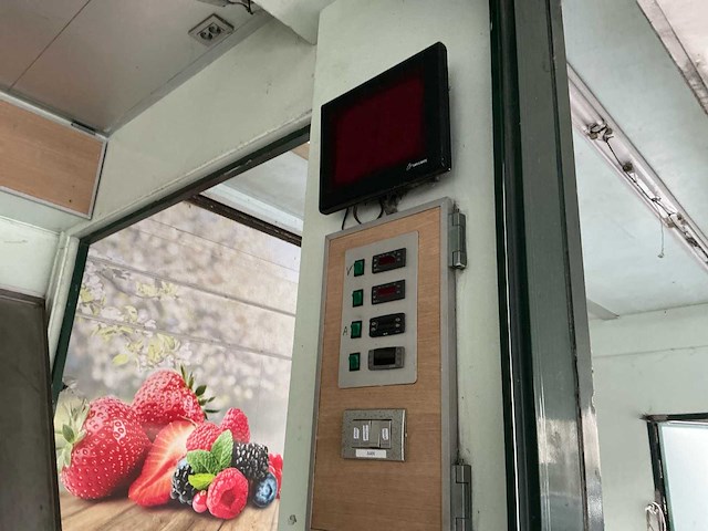 2006 dede uitschuifbaar marktkraam oplegger - afbeelding 10 van  32