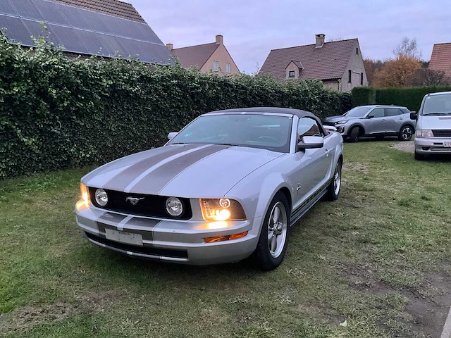 2006 ford mustang cabrio personenauto - afbeelding 13 van  49